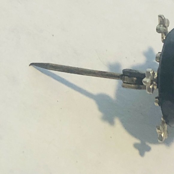 Vintage 3D Plastic Single Pink Flower Very Small Brooch Black Gold Tone - Picture 11 of 12